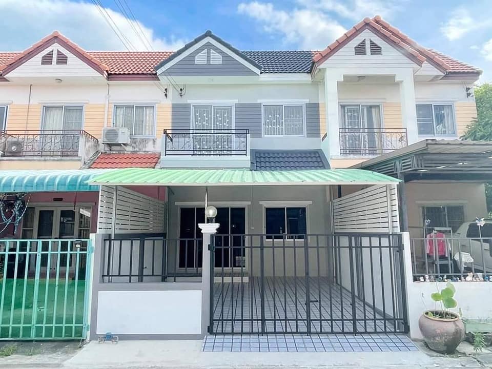 หมู่บ้าน ณ นนท์ ต้นซอยวัดลาดปลาดุก ทาวน์เฮาส์ 2 ชั้น 23ตรว.