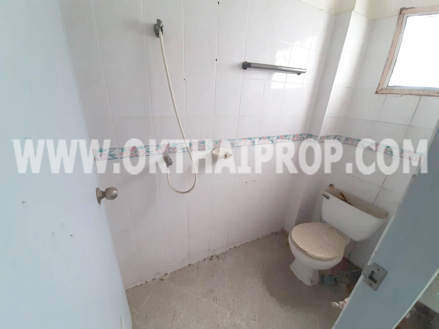 อาคารพาณิชย์ 3.5 ชั้น ซ.วัดลาดปลาดุก บางบัวทอง นนทบุรี