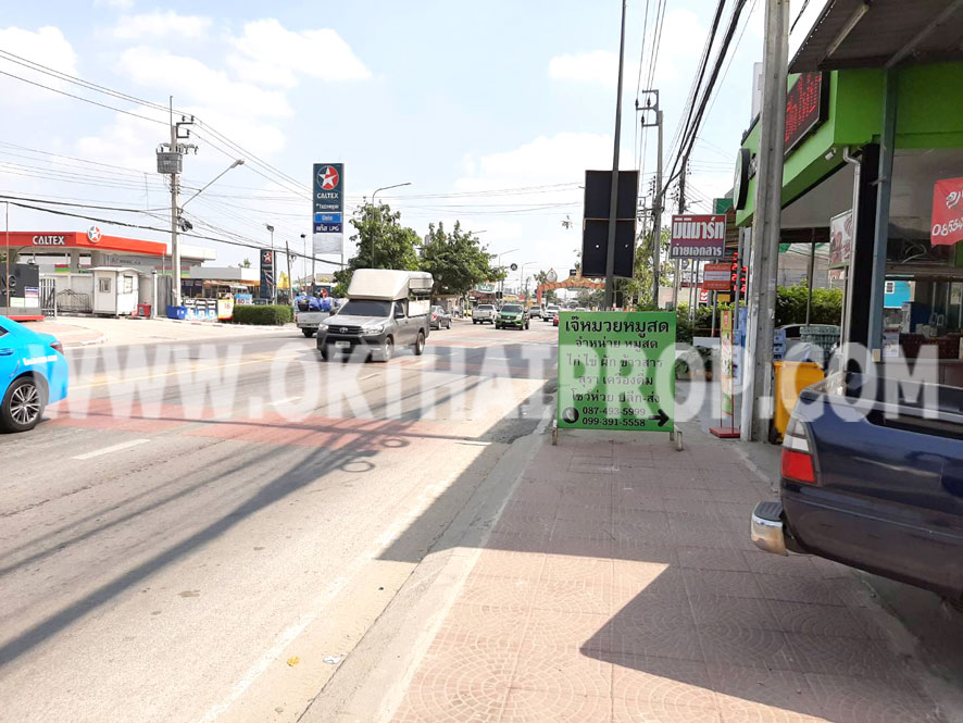 อาคารพาณิชย์ 3.5 ชั้น ซ.วัดลาดปลาดุก บางบัวทอง นนทบุรี