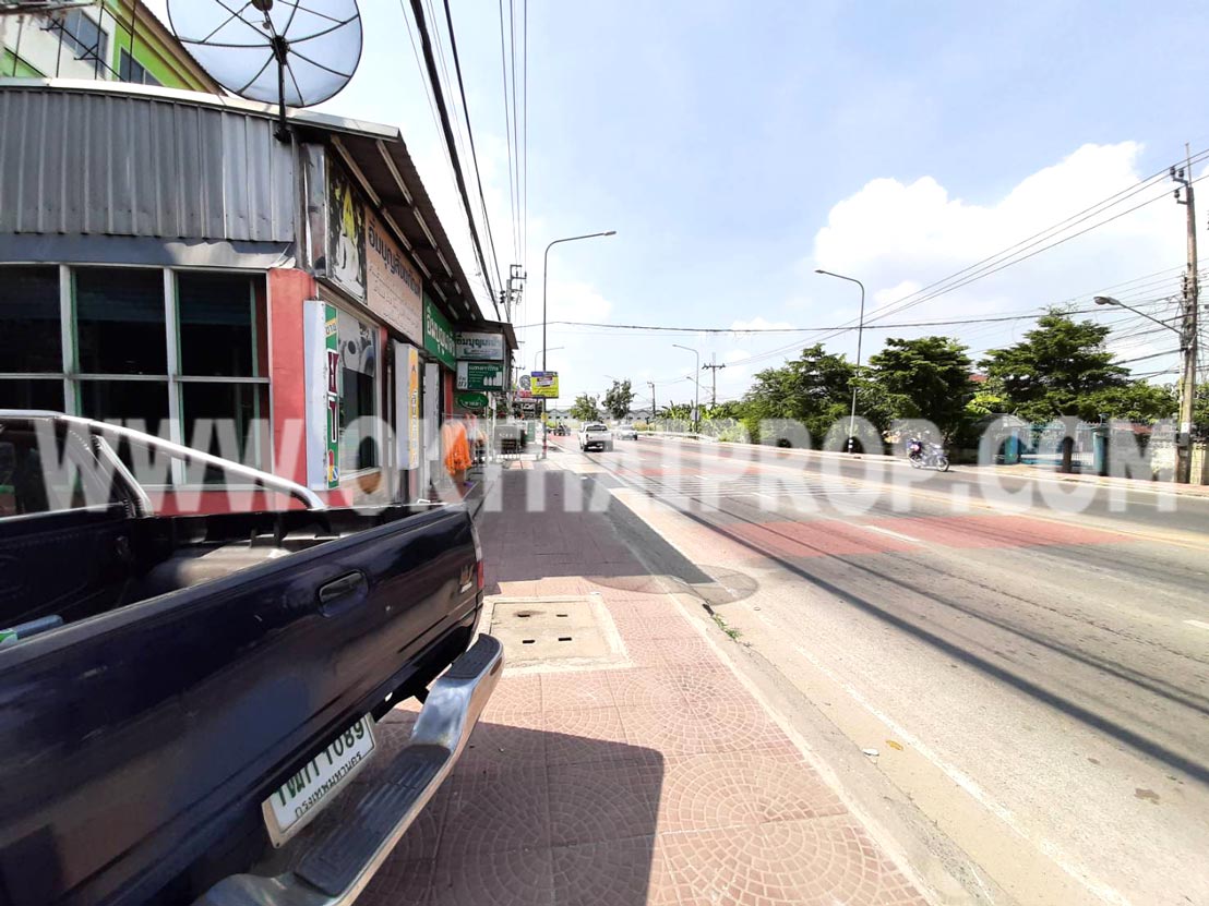 อาคารพาณิชย์ 3.5 ชั้น ซ.วัดลาดปลาดุก บางบัวทอง นนทบุรี