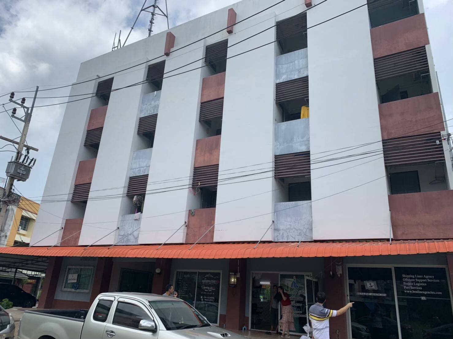 ขายหอพัก 4 ชั้น ใกล้โรงเรียนนวมินทร์ สงขลา ทำเลดี ใกล้ห้าแยกน้ำกระจาย บนเนื้อที่ 116.5 ตารางวา สร้างเต็มพื้นที่