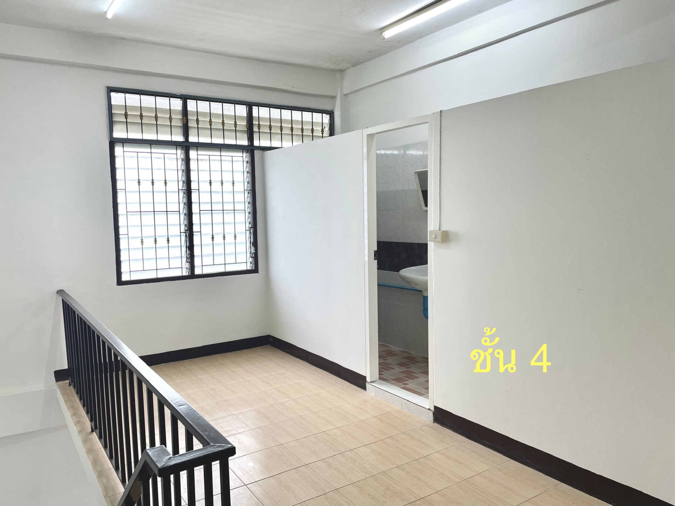 ขายอาคารพาณิชย์ใกล้ MRT เตาปูน รีโนเวทใหม่ทั้งหลัง   Building house For sell 5 Floor