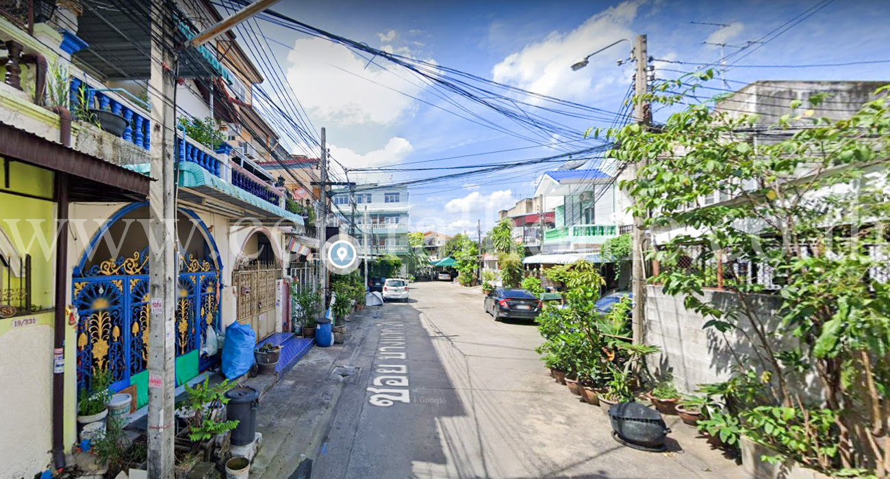 ทาวน์เฮ้าส์ หมู่บ้าน ธารทอง วิลล่า จรัญสนิทวงศ์ 13 