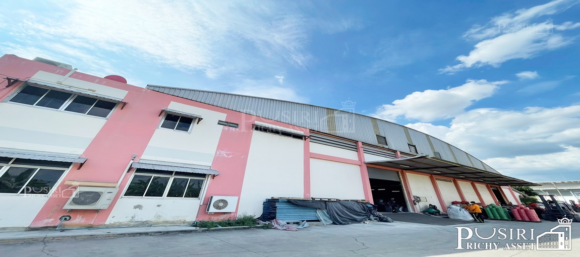 โรงงานพลาสติก 7 ไร่ ตัวโรงงานโปร่งโล่งไร้เสากลาง 3,660 ตร.ม. รับโหลดถึง 5 ตัน/ตร.ม. พร้อมสำนักงาน และมีพื้นที่ว่างสร้างเพิ่มได้ ใกล้พระราม 2 ซอยสาริน โคกขาม KK0917S