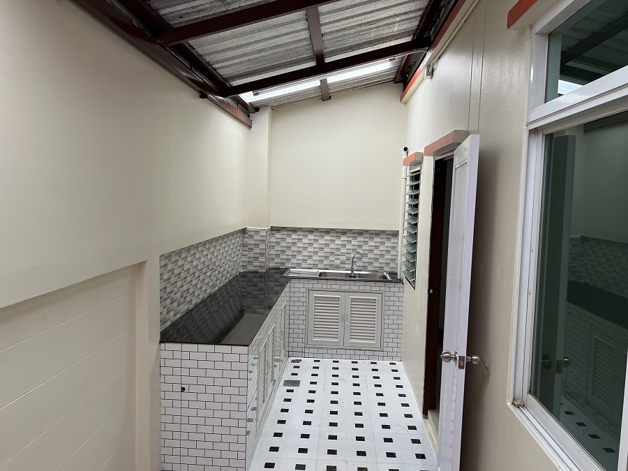 ขายทาวน์เฮาส์ นครทองเพรสซิเด้นท์ ตำหรุ-บางพลี ตกแต่งใหม่ๆ พร้อมอยู่