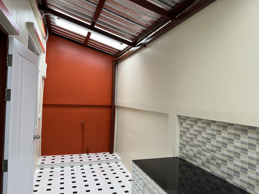 ขายทาวน์เฮาส์ นครทองเพรสซิเด้นท์ ตำหรุ-บางพลี ตกแต่งใหม่ๆ พร้อมอยู่