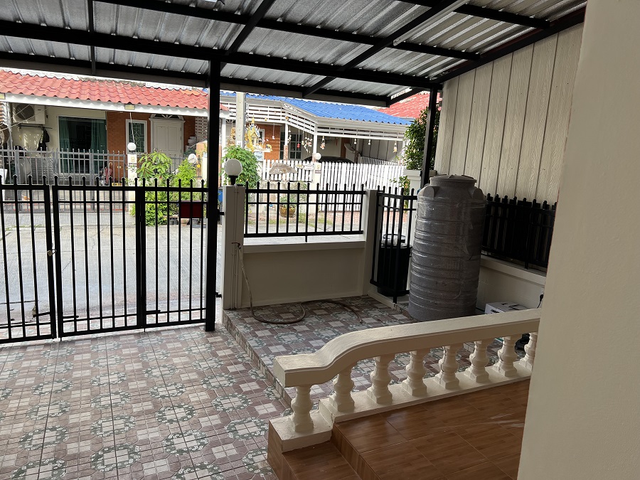 ขายทาวน์เฮาส์ นครทองเพรสซิเด้นท์ ตำหรุ-บางพลี ตกแต่งใหม่ๆ พร้อมอยู่