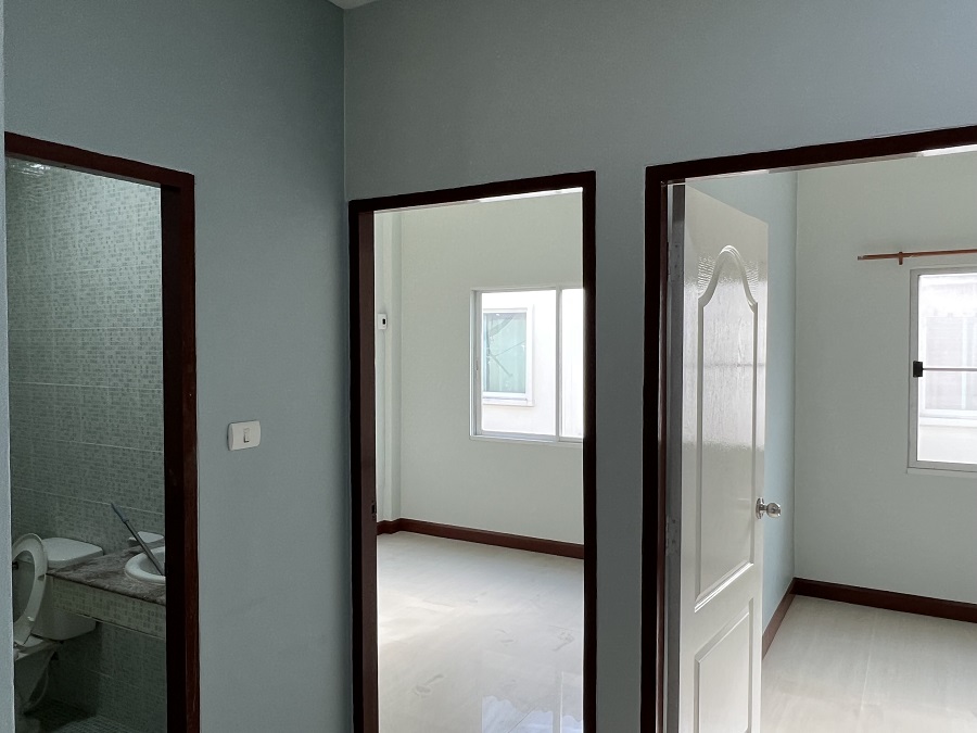 ขายทาวน์เฮาส์ นครทองเพรสซิเด้นท์ ตำหรุ-บางพลี ตกแต่งใหม่ๆ พร้อมอยู่