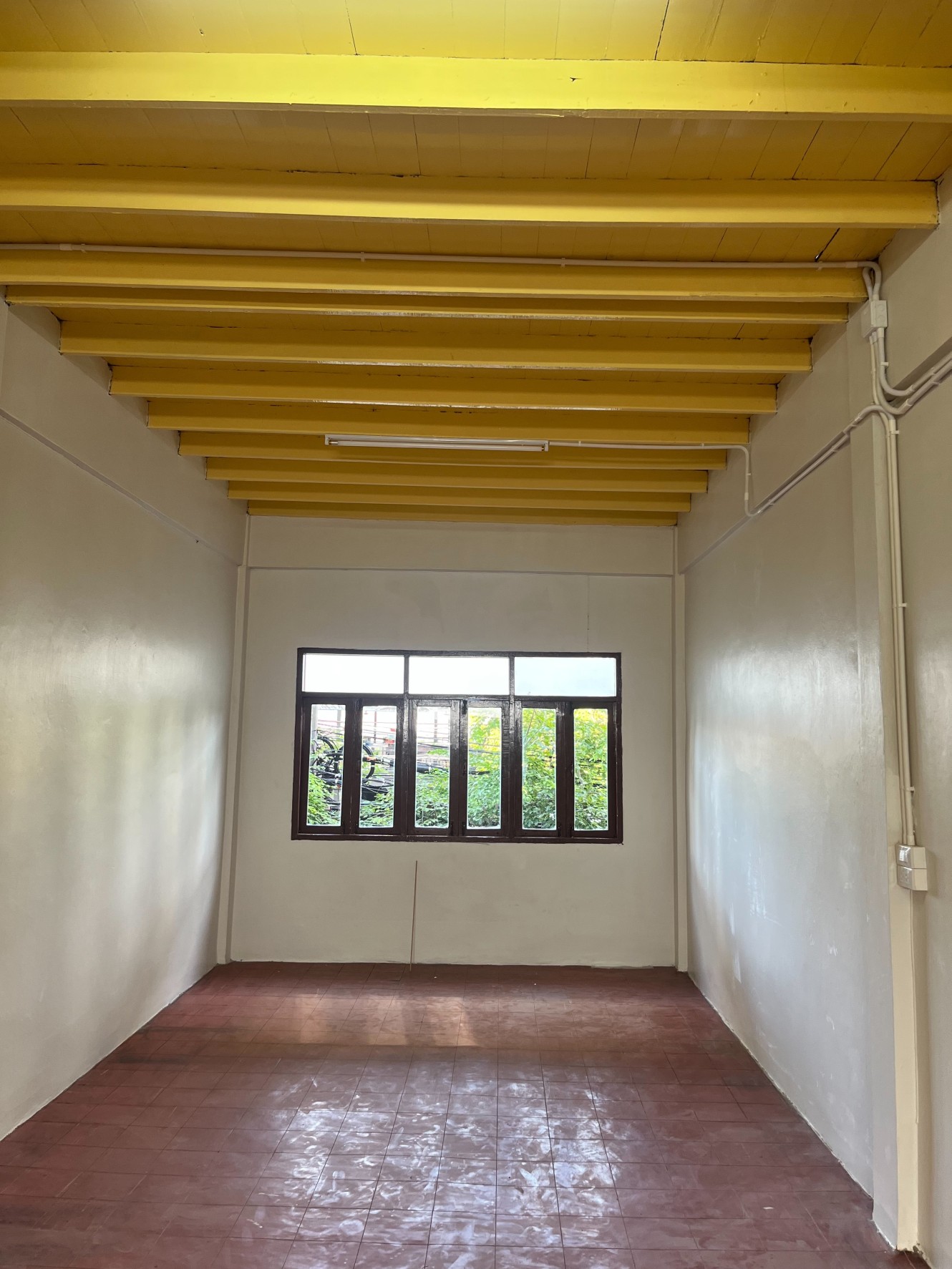 เซ้งหรือให้เช่า อาคารพาณิชย์ 3 ชั้น + ดาดฟ้า รีโนเวทใหม่สุดในย่านนี้ ถนนจรัญสนิทวงศ์