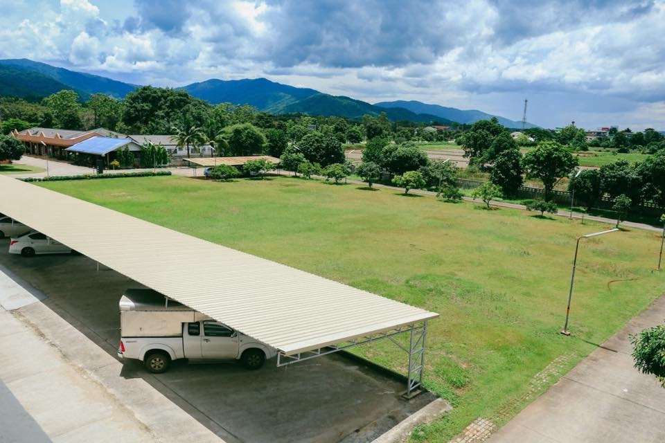 ขายกิจการ โรงแรม,ห้องพักรายวัน/เดือน,รีสอร์ท ,ห้องแถว,บ้าน 2 ชั้นขนาดใหญ่  บนที่ดิน 13 ไร่ 318 ตารางวา  อยู่ติดถนนพหลโยธิน อ.เมือง จ.เชียงราย 