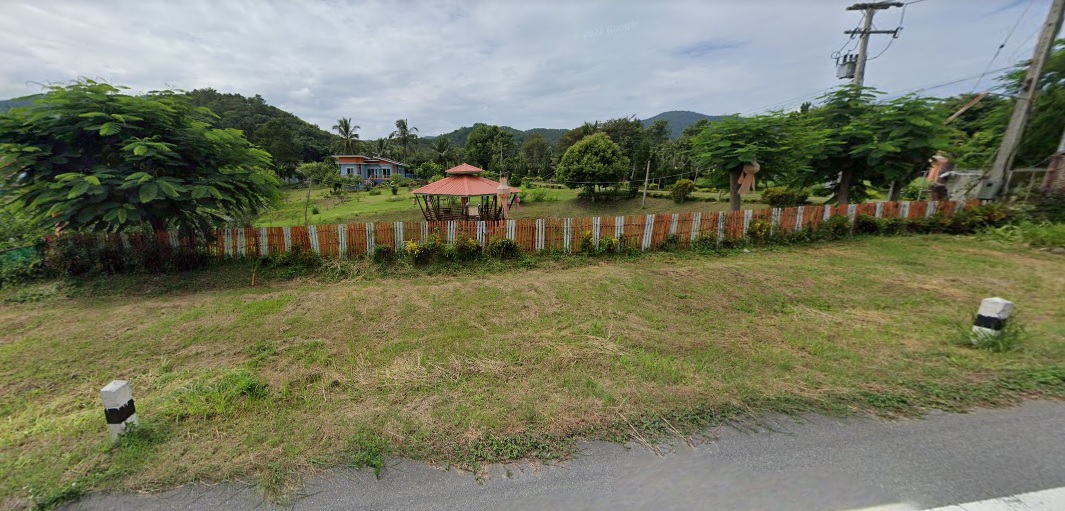 ขายรีสอร์ท 60ไร่ อ.แม่จัน จ.เชียงราย พื้นที่ 60ไร่ 40 + 20 (20 ไร่ ไม่มีใบ)  อ.แม่จัน จ.เชียงราย