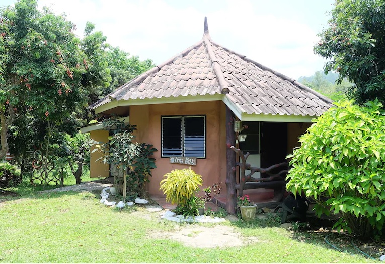 ขายรีสอร์ท 60ไร่ อ.แม่จัน จ.เชียงราย พื้นที่ 60ไร่ 40 + 20 (20 ไร่ ไม่มีใบ)  อ.แม่จัน จ.เชียงราย