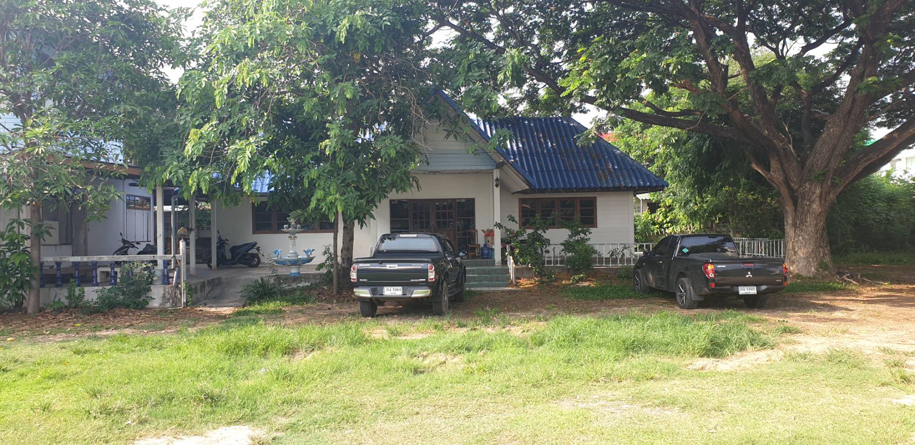 ขายที่ดินเปล่าพร้อมบ้าน 2 หลัง กลางเมืองร้อยเอ็ด ห่างจากบึงพลาญชัย 200 เมตร