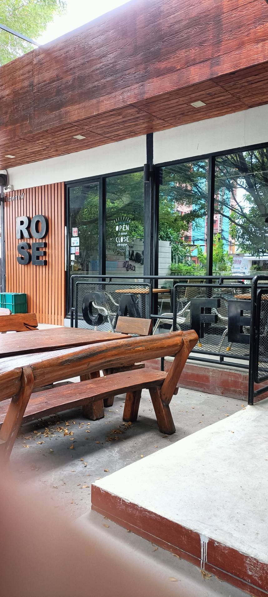 ขาย ร้านกาแฟพร้อมอุปกรณ์ครบ + ห้องเช่า 6 ห้อง ทำเลดีมาก บางแสนสาย3