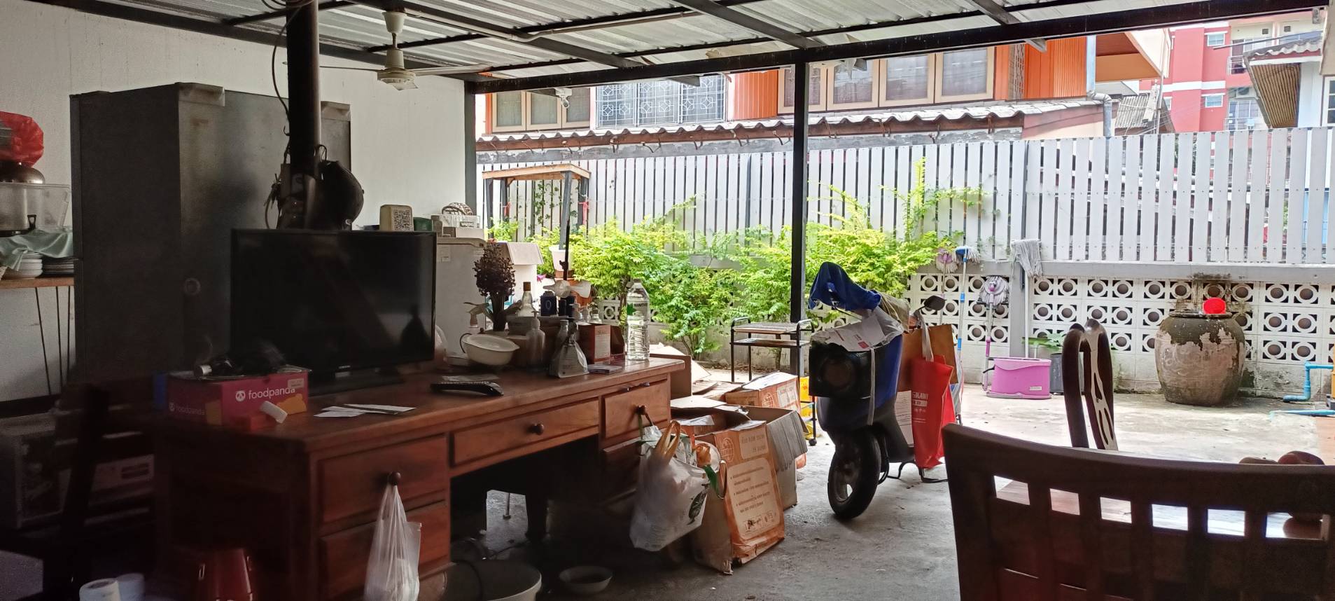 ขาย ร้านกาแฟพร้อมอุปกรณ์ครบ + ห้องเช่า 6 ห้อง ทำเลดีมาก บางแสนสาย3
