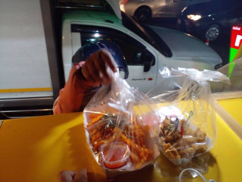 เซ้งร้าน เฟรนฟรายเขย่าราดชีส + เฉาก๊วย นมสด โกโบริ ลำลูกกา