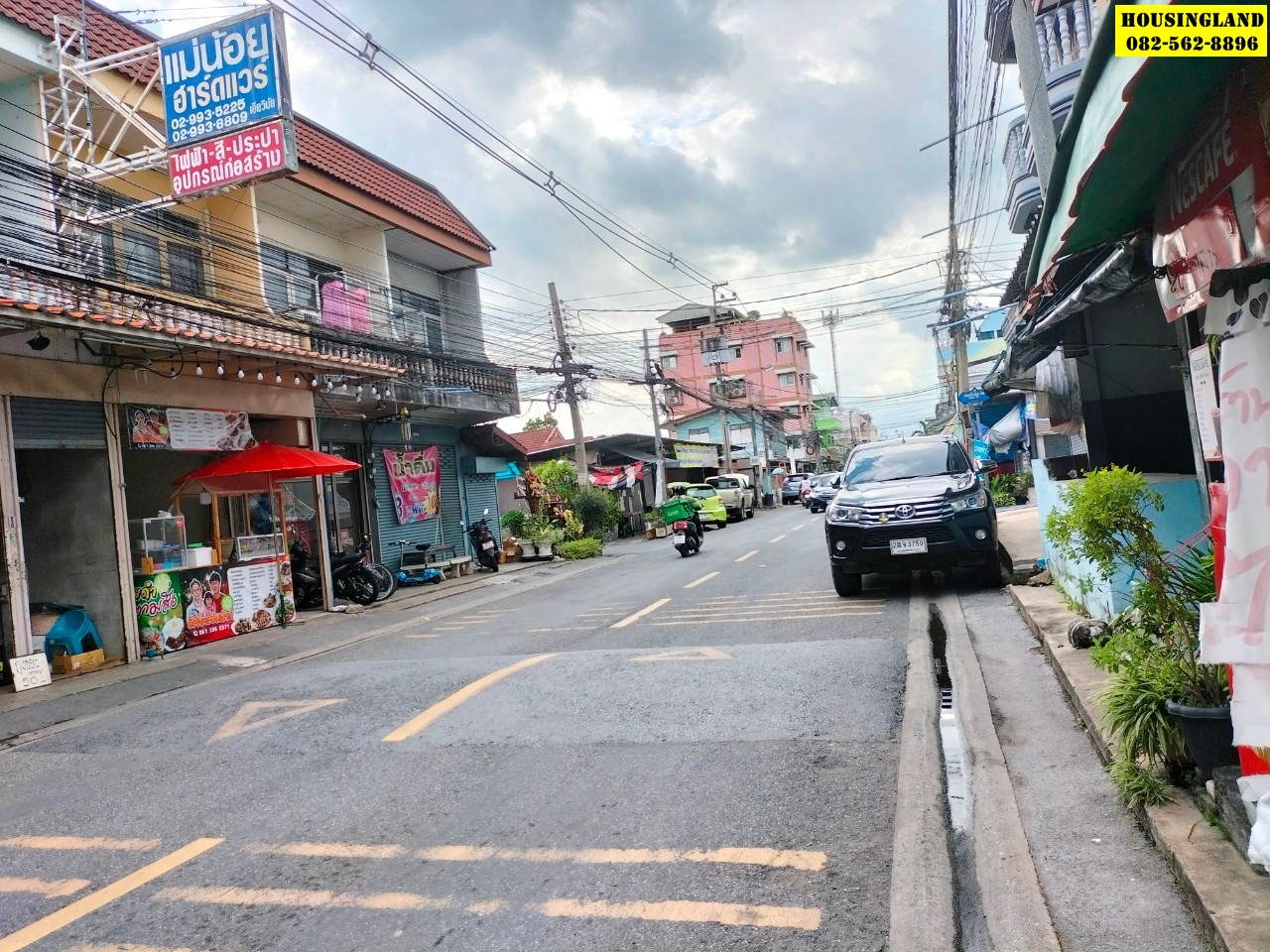 ขายที่ดินพร้อมบ้าน ซอยพหลโยธิน 58 แยก 53  (ซอยแอนเน็กซ์) ตำบล สายไหม อำเภอบางเขน จังหวัดกรุงเทพมหานคร 