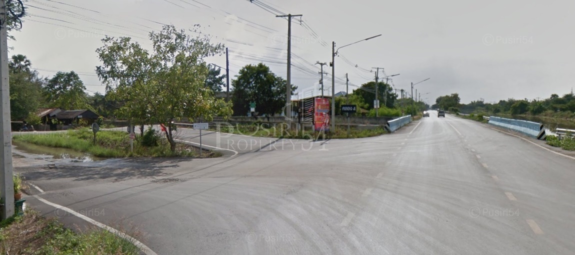 ที่ 14 ไร่เศษ ราคาโปรโมชั่น ติดถนนเลียบคลอง 4 ฝั่งตะวันออก ใกล้โรงเรียนวัดมงคลพุการาม  ขายที่ปทุมธานี