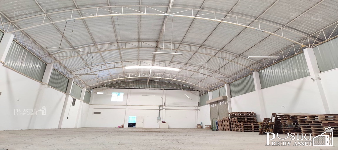 โรงงานสภาพใหม่ 480 ตร.ม. บนเนื้อที่ 224 วา พร้อมออฟฟิศ + ใบอนุญาตรง.4 สาธารณูปโภคครบ ในโครงการอริยแลนด์แฟคตอรี่ บางเลน KK3591S