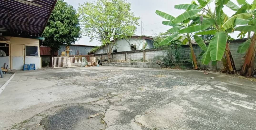 ขายที่ดินพร้อมอาคาร1ชั้นและที่จอดรถ 110ตรว.