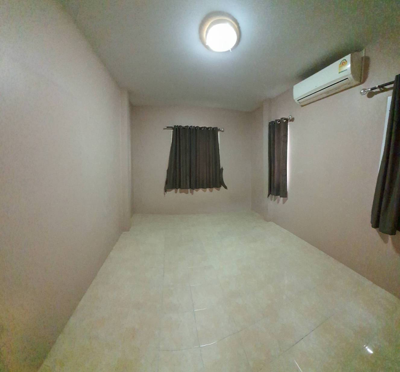ขายบ้านเดี่ยว 1 ชั้น 35 ตรว. ม.นันทวัน 10 ถ.เลียบวารี 37 หนองจอก ฟรีค่าโอน