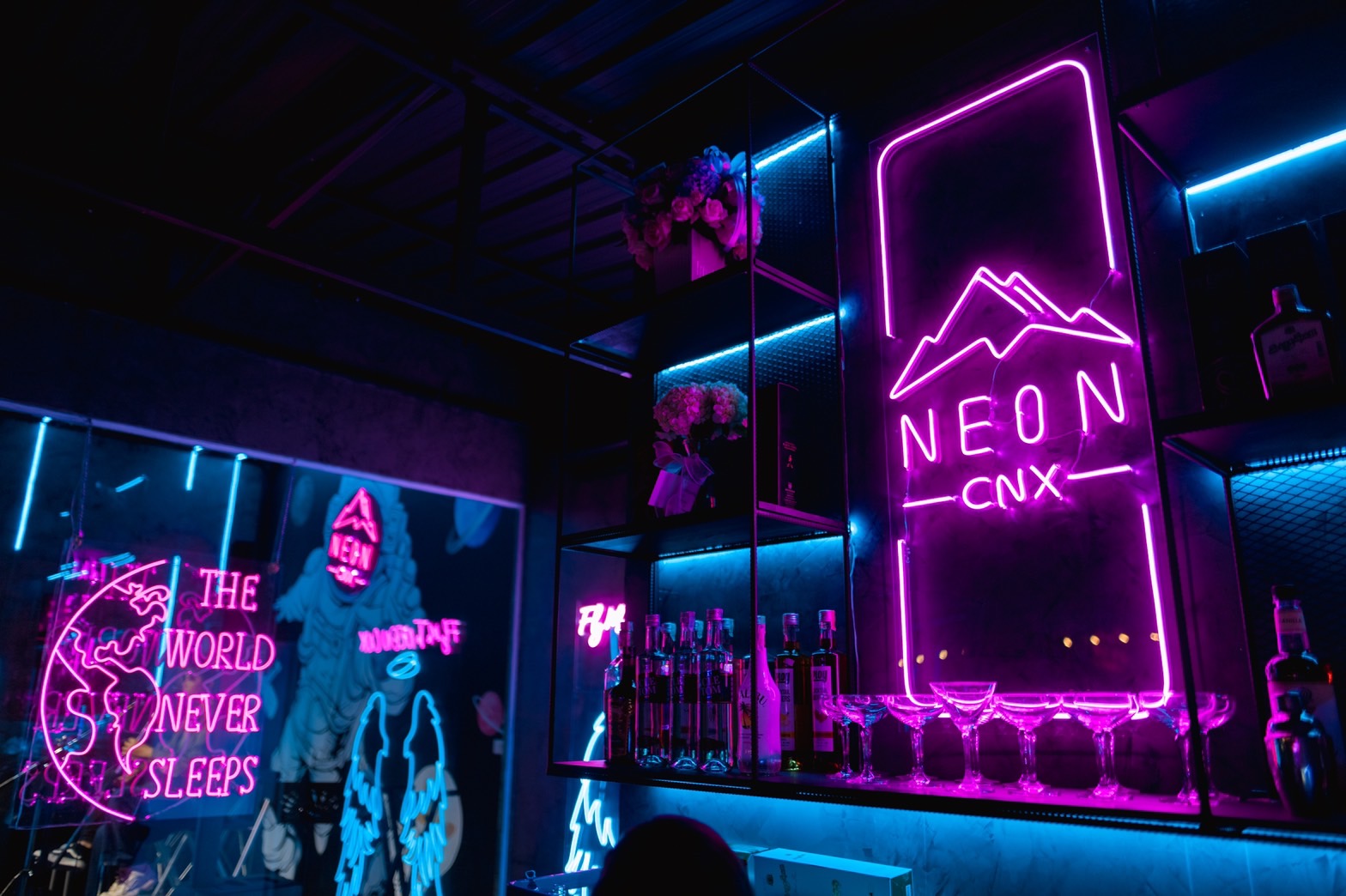 เซ้ง ร้านกึ่งร้านเหล้า + ผับ พร้อมอุปกรณ์ อำเภอเมือง เชียงใหม่