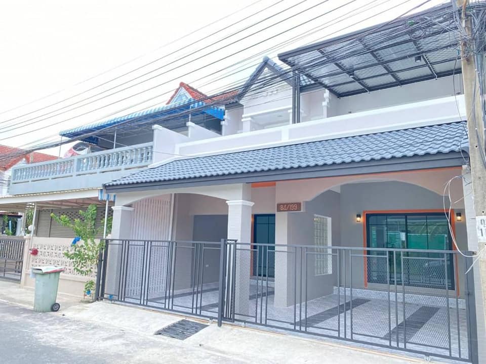 หลังนี้ลดราคา หมู่บ้านอุบลชาติ ถนนเมน  ถ.รัตนาธิเบศร์ ตำบลไทรม้า อำเภอเมืองนนทบุรี จังหวัดนนทบุรี 