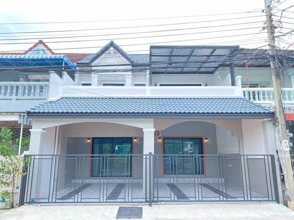 หลังนี้ลดราคา หมู่บ้านอุบลชาติ ถนนเมน  ถ.รัตนาธิเบศร์ ตำบลไทรม้า อำเภอเมืองนนทบุรี จังหวัดนนทบุรี 