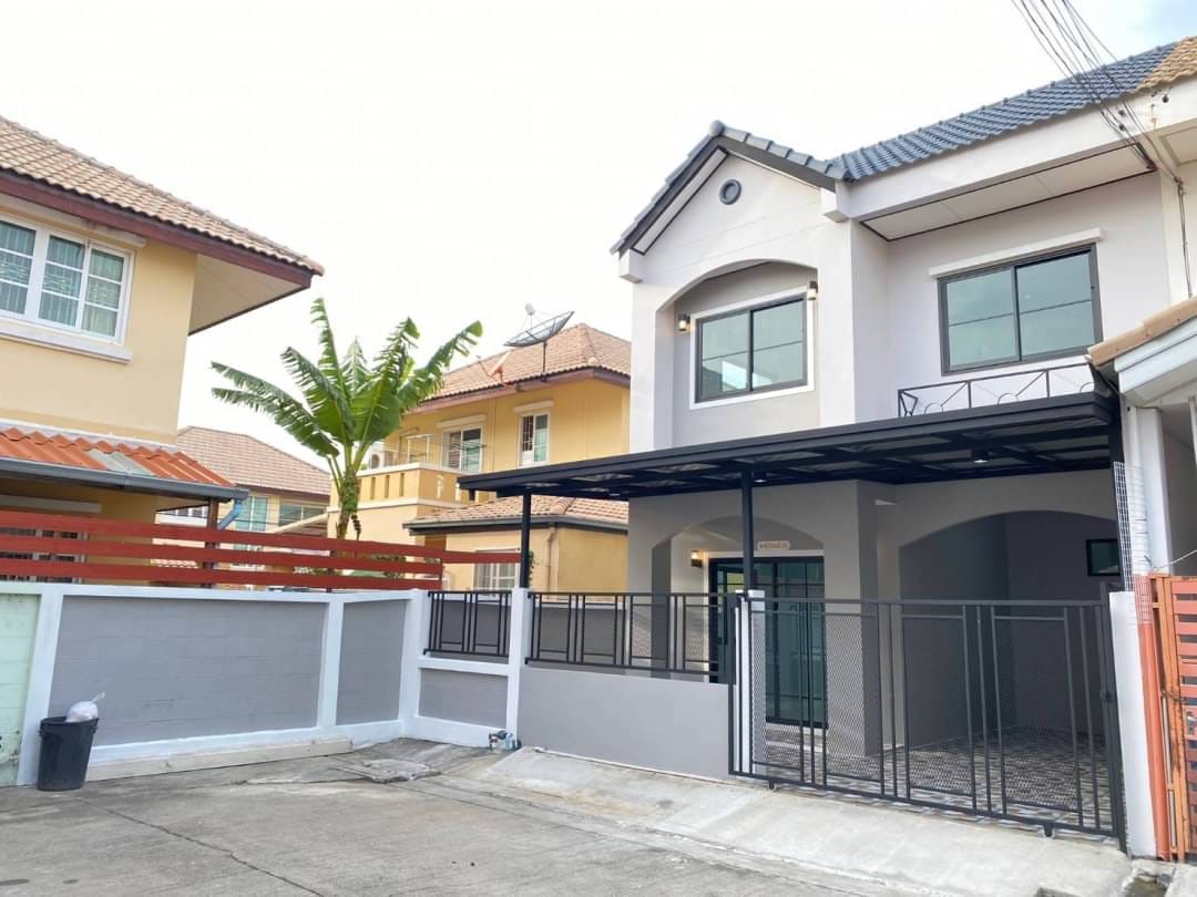 หมู่บ้านบัวทองธานี หลังมุม ตรงข้ามสมบัติบุรี - เนื้อที่ 28.3 ตร.ว.  - 3 ห้องนอน 2 ห้องนอน