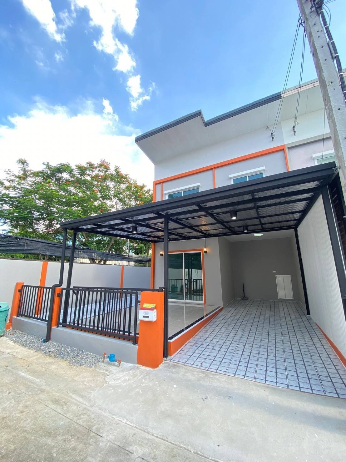 ทาวน์เฮาส์ หมู่บ้านไลโอ บลิสซ์ (กาญจนาภิเษก-ชัยพฤกษ์)​ 3นอน2 น้ำ