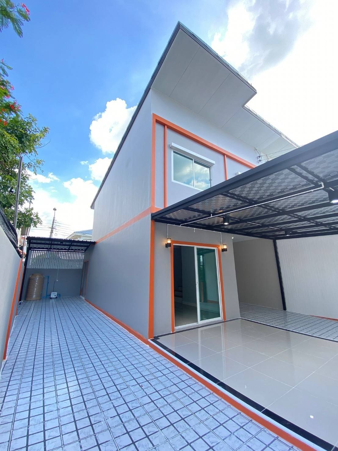 ทาวน์เฮาส์ หมู่บ้านไลโอ บลิสซ์ (กาญจนาภิเษก-ชัยพฤกษ์)​ 3นอน2 น้ำ