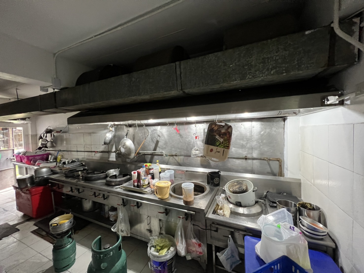 เซ้งร้านอาหาร + ร้านเหล้า พร้อมอุปกรณ์ ลาดพร้าว กรุงเทพฯ