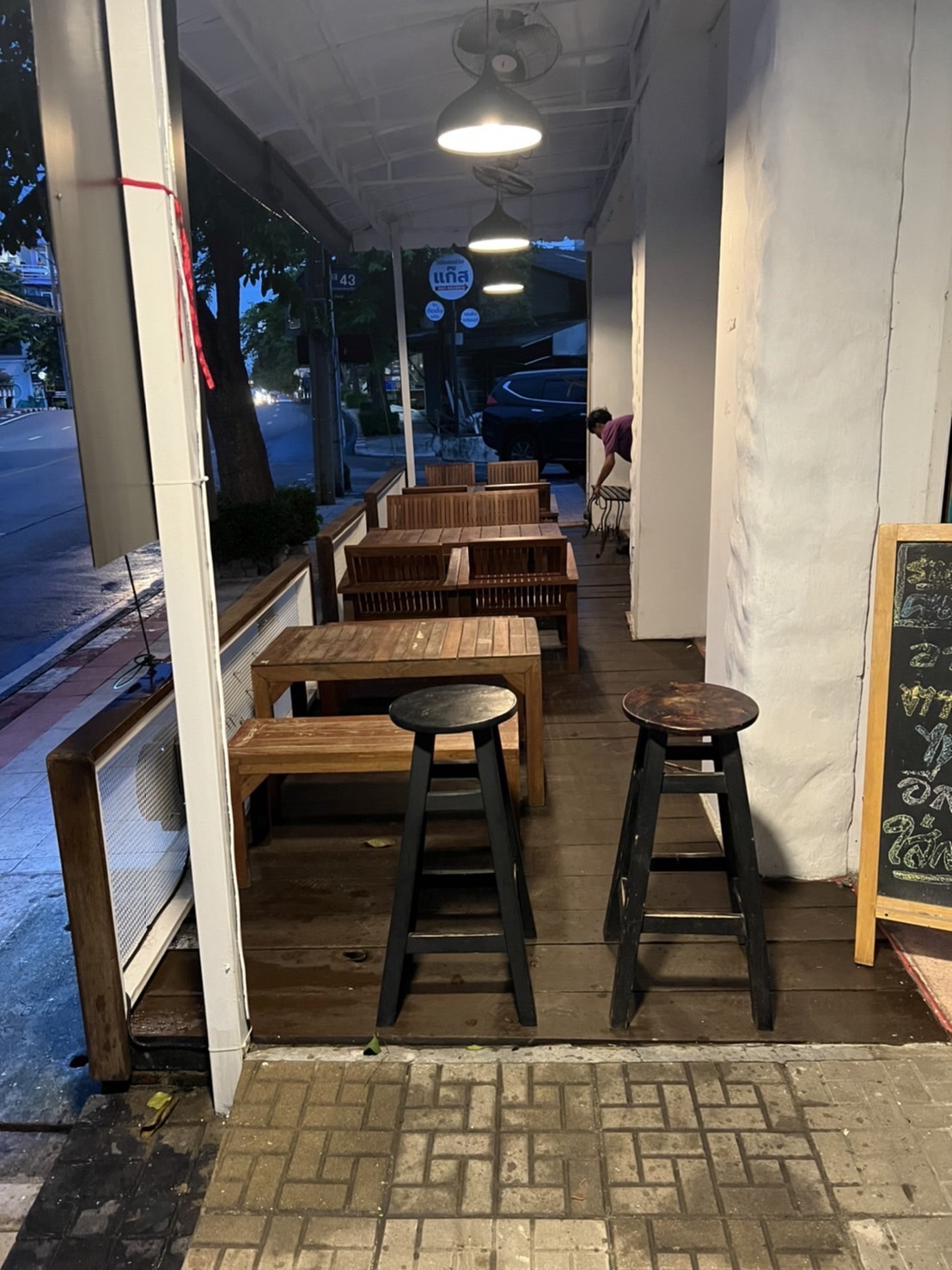 เซ้งร้านอาหาร + ร้านเหล้า พร้อมอุปกรณ์ ลาดพร้าว กรุงเทพฯ