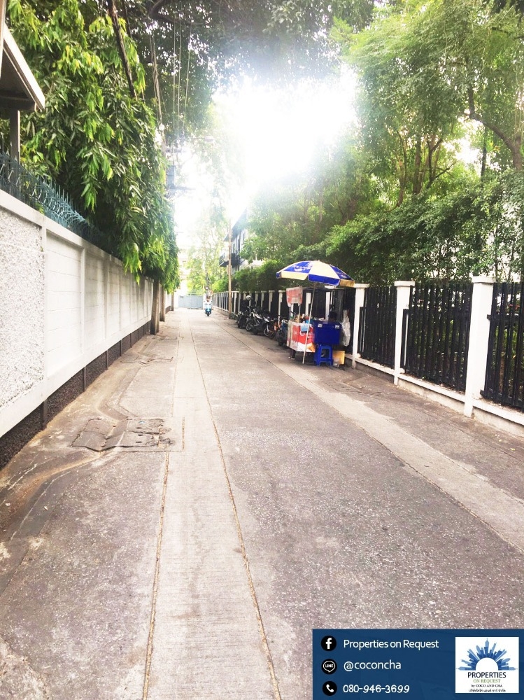 ขายที่ดินสวยทำเลทอง..สวยรูปสี่เหลี่ยมผืนผ้า บนถนน  สาทร 15 ใกล้ BTS สถานีสุรศักดิ์