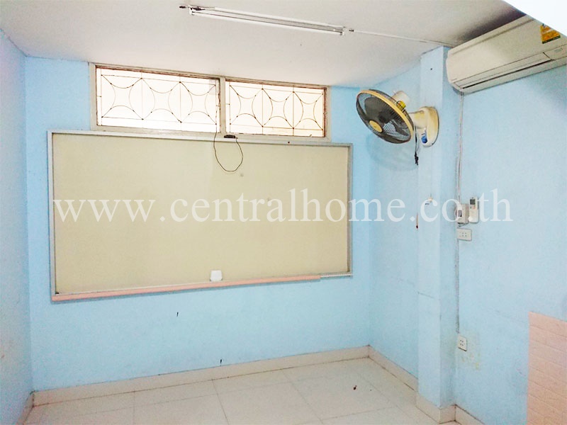 อาคารพาณิชย์ เทิดราชัน 43 หลังริม ทำเลดี