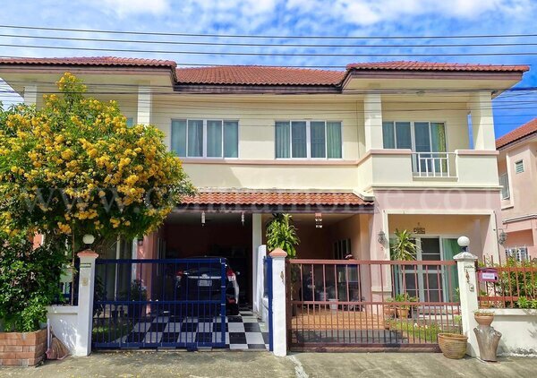 บ้านแฝด หมู่บ้าน กนกกุล ประชาอุทิศ 72