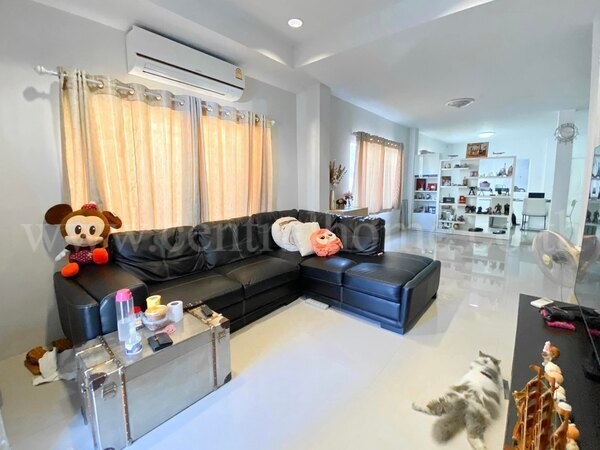 บ้านแฝด หมู่บ้าน กนกกุล ประชาอุทิศ 72