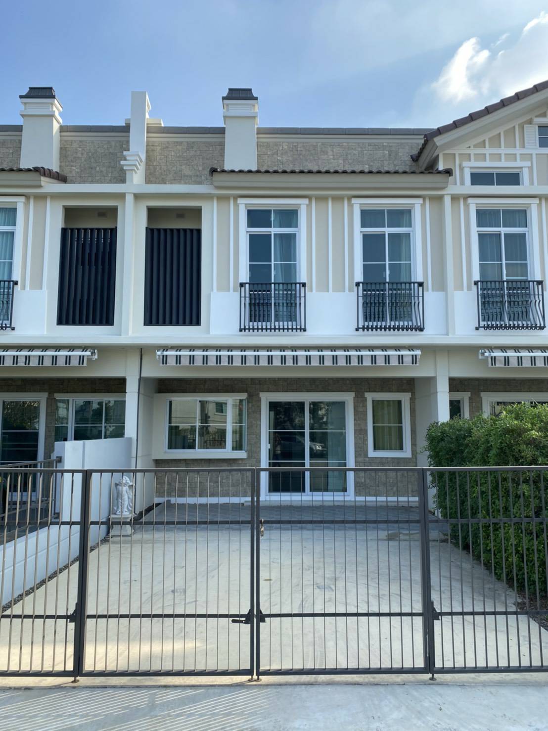 Indy Ramkhamhaeng2 3bedroom near mega bangna swimming pool 