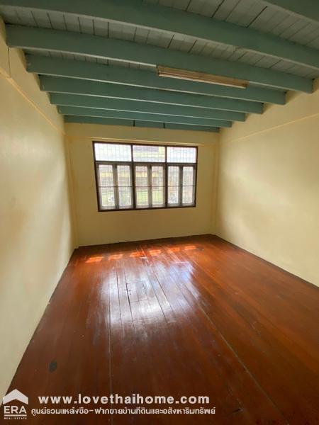 ขายตึกแถว3ชั้นติดถนนลาดพร้าว80 ห่างจากถนนเพียง 70 เมตร อยู่ใกล้รถไฟฟ้าสายสีเหลือง-สถานีลาดพร้าว71 เพียง 300 เมตร พื้นที่10ตรว. ปัจจุบันปล่อยให้เช่า