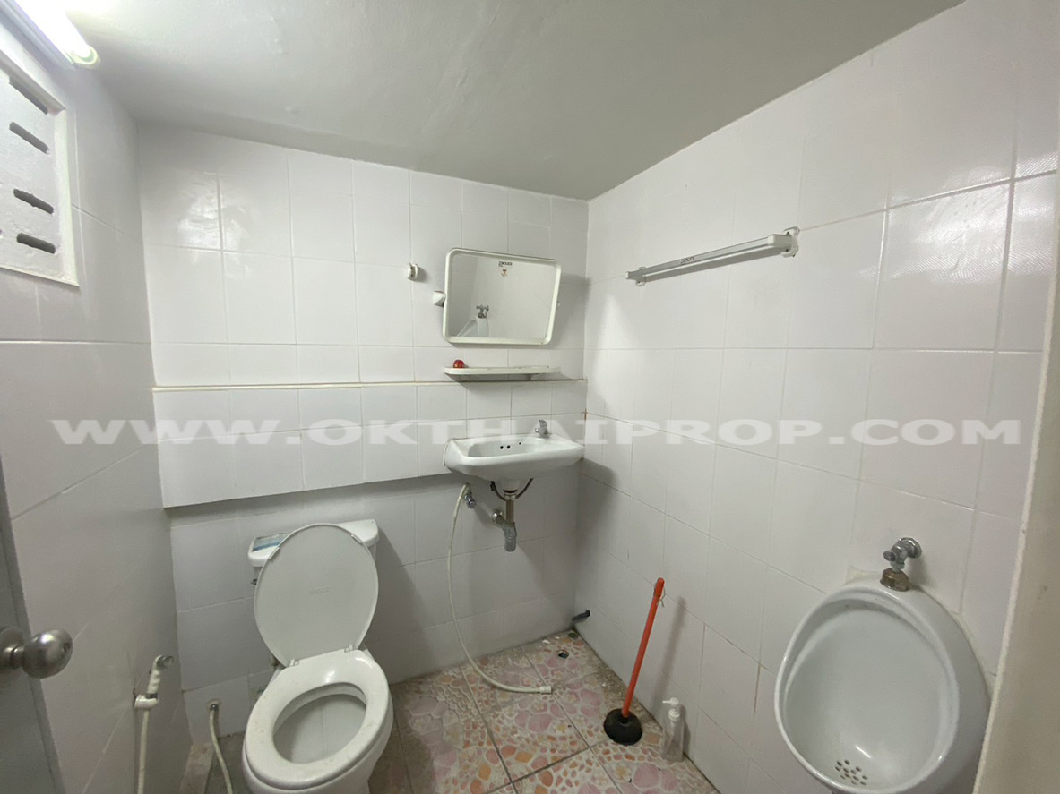 อาคารพาณิชย์ ถ.ติวานนท์ เมืองนนทบุรี