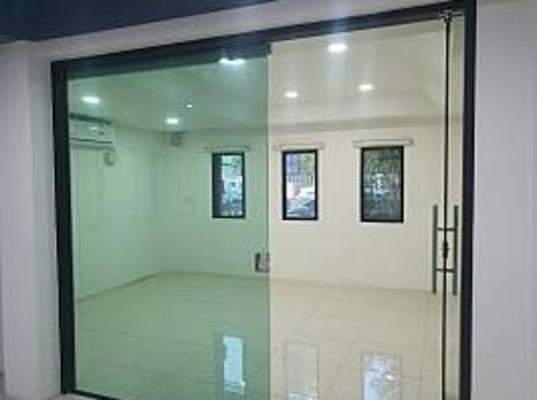 ***ให้เช่าตึก 3 ชั้น ทำเลทอง เดินทางสะดวก ใกล้ ร.ร.ราชวินิตบางแก้ว