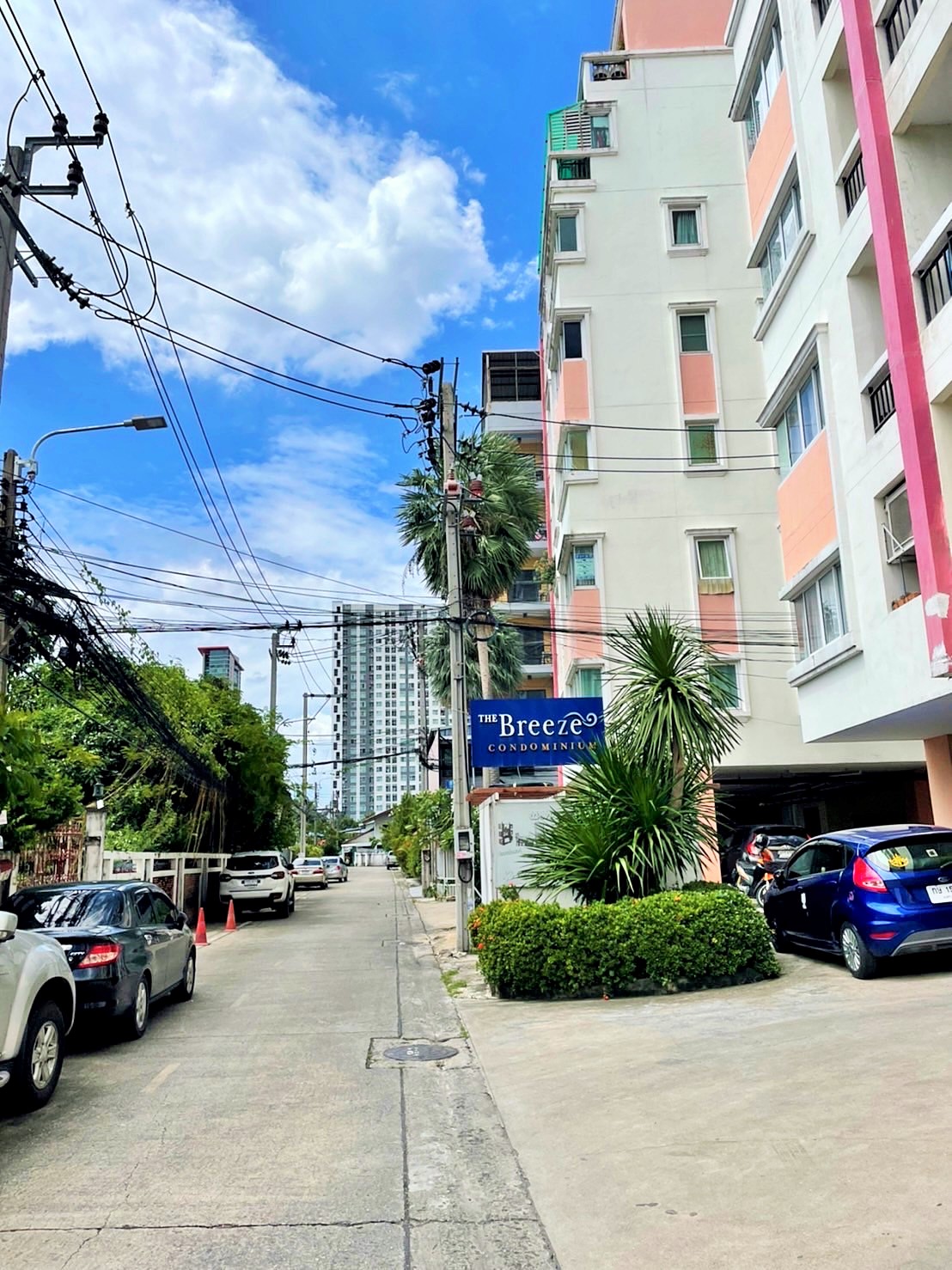 ขายด่วน! ฟรีโอน! เดอะบรีส คอนโด เรวดี32 ชั้น8 ห้องมุม วิวเมือง ระเบียงกว้าง 42ตรม. ใกล้ตลาด MRT กระทรวงสาธารณสุข, ศูนย์ราชการ