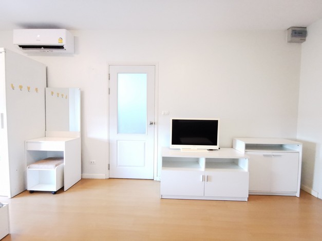 ขายคอนโด Condolette 624 ลาดพร้าว ห้องสวยติดคลอง วิวสวย เฟอร์ครบตำแหน่งห้องดีที่สุดในโครงการวิวคลอง(เจ้าของขายเอง)