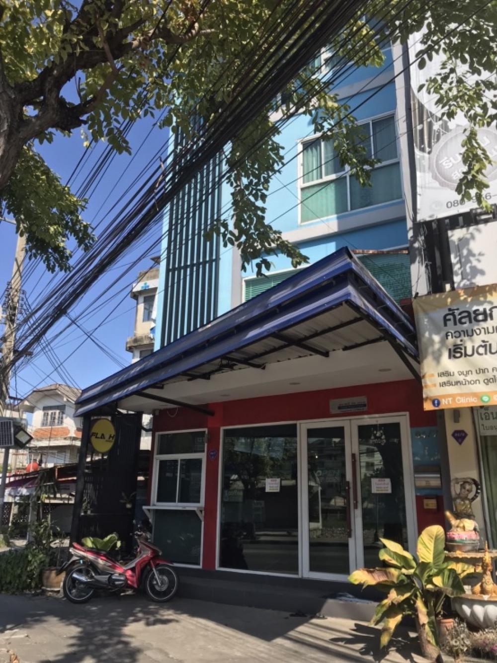 ขายอาคารพาณิชย์ รามอินทรา คู้บอน 3 ชั้นครึ่ง+ดาดฟ้า