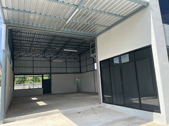 ขายหรือให้เช่าโกดัง พร้อมออฟฟิตชั้นล่าง​+ห้องพักชั้นลอย มีรั้วล้อมรอบส่วนตัว ในซอยวัดลาดปลาดุก นนทบุรี 