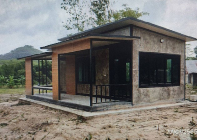 ขายถูก ที่ดินเปล่า แปลงสวย 17 ไร่ 2 งาน 17 ตารางวา  พร้อมบ้านพักอาศัย 1 หลัง     