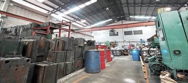 ขาย โรงงาน/ปั้ม/ขึ้นรูปโลหะ 653.9 วา ซอย บางกระดี่ มีพร้อมทุกอย่าง ทั้งโรงงาน สำนักงานบ้านพักคนงาน ใบ รง.4 และหม้อแปลง - ขายโรงงานแสมดำ - KK1108S