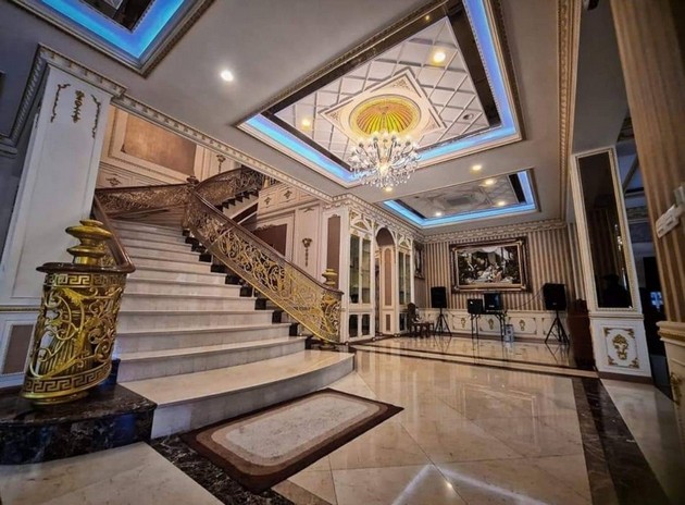 ขายคฤหาสน์หรู สภาพใหม่มาก พร้อมอาคารพาณิชย์ ที่ดินผืนใหญ่ ประชาอุทิศ33  เขตทุ่งครุ กรุงเทพมหานคร