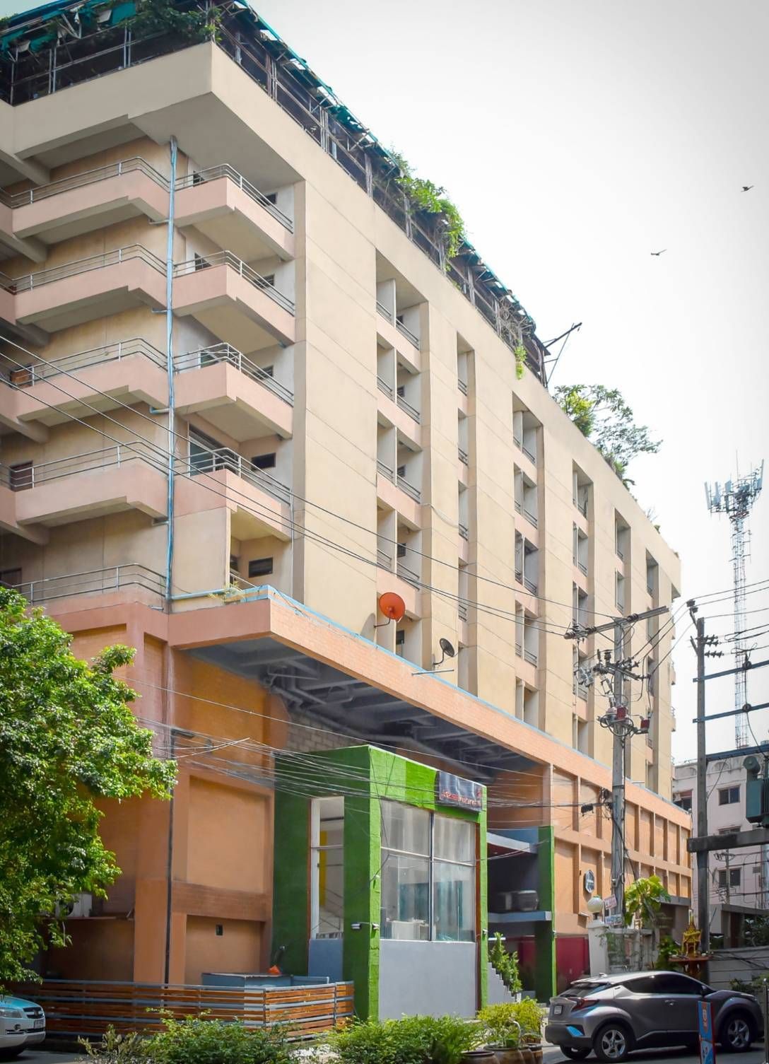 ให้เช่า /Rent/租 อาคารพาณิชย์ 8 ชั้น ทำเลดี ย่านสุขุมวิท บางนา