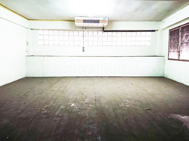 อาคารพาณิชย์ ติดถนน แจ้งวัฒนะ - ปากเกร็ด หลังริม ทำเลดี